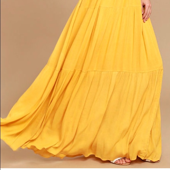 SOLD Lulu’s Embroidered Maxi Dress - Picture 5 of 8